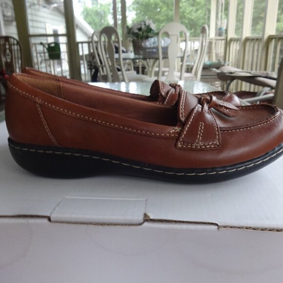 Clarks Ashland Bubble womens slip on brown leather loafers size 6M padded insole - Picture 11 of 12
